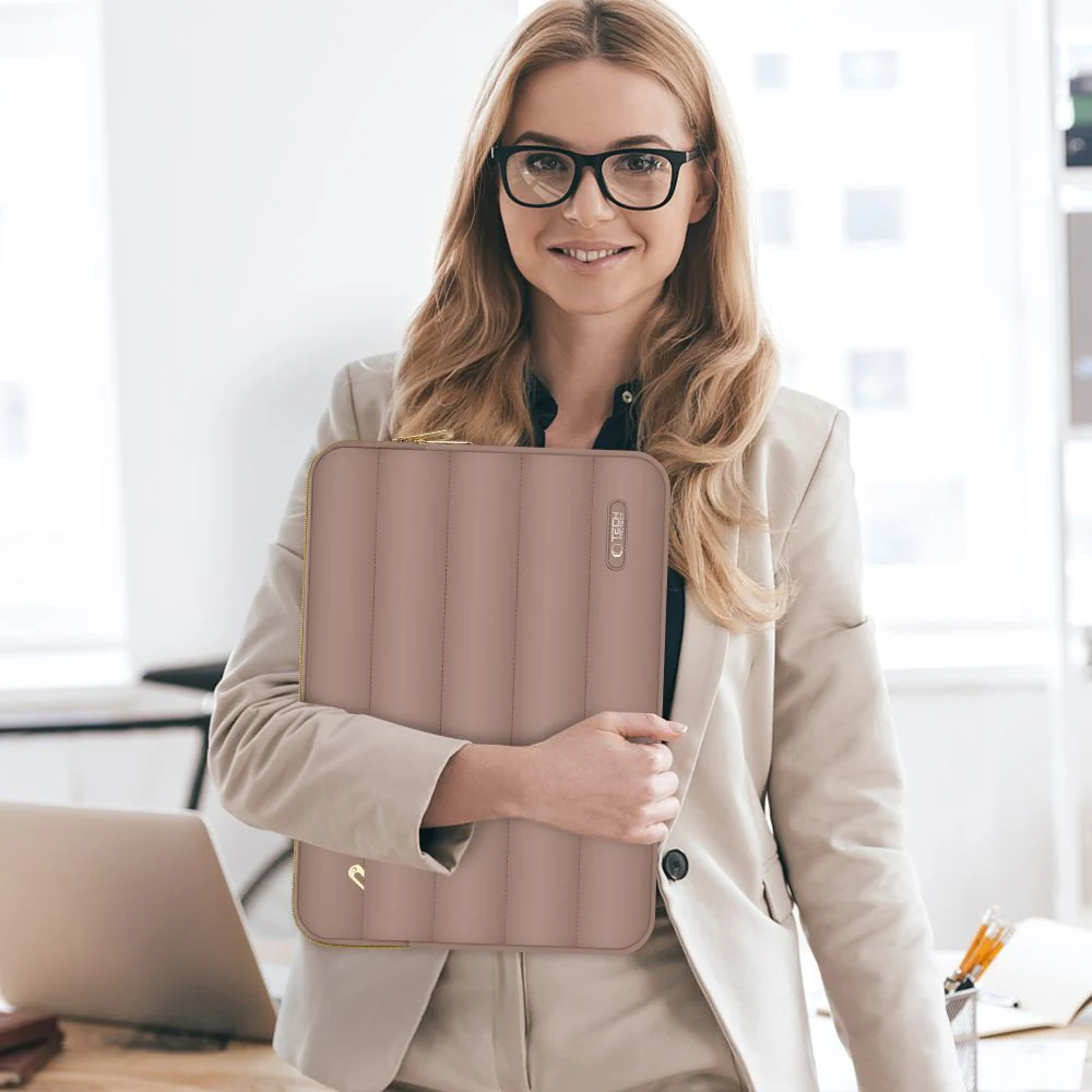 Schutzhülle für Laptop 13" - 14" + kleine Zubehörtasche, Tech-Protect Puffy, Braun - Image 7